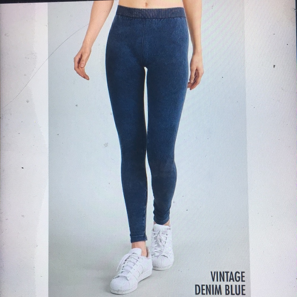 NWT Nikibiki Checkered Knee Leggings O/S